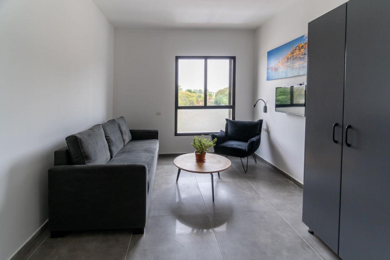 Апарт отель Nahal Oz 33 Бат-Ям Экстерьер фото